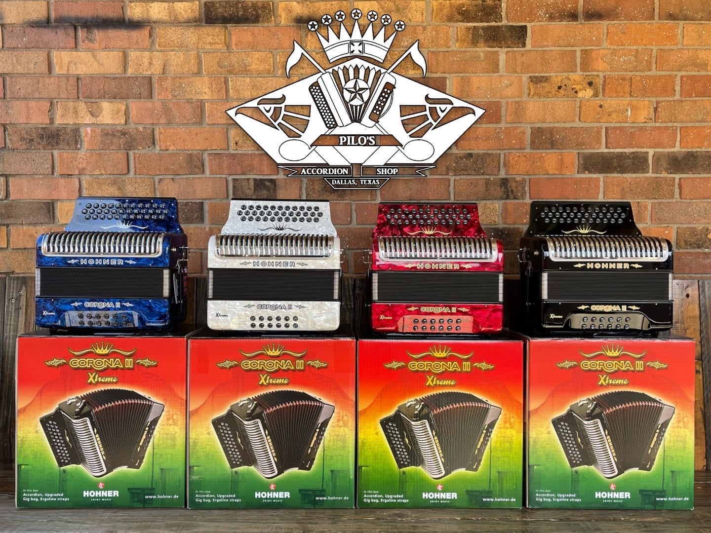 Hohner Corona II XTREME | Pilo's Accordion Shop, image size:1440x1080